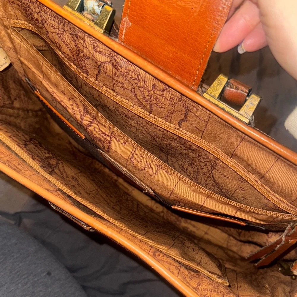 Elegant Tan Leather Briefcase